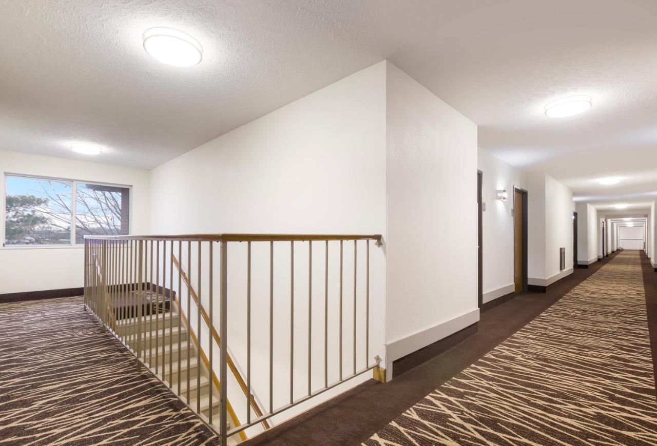 Red Roof Inn Лоренсбург Екстер'єр фото